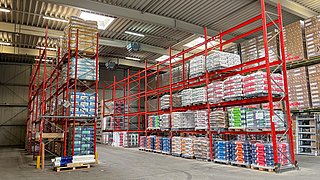 Blick in das Lager der Filiale Villach