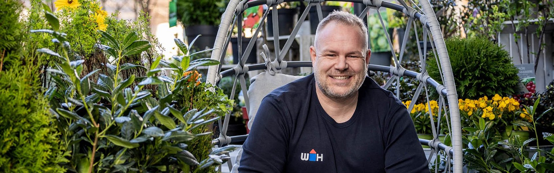 WH-Mitarbeiter im Gartencenter