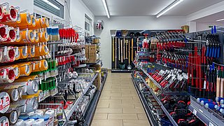 Innenansicht der Produktauswahl in der Filiale Villach