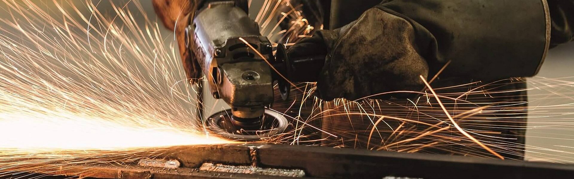 Schweißarbeit mit einem Schweißgerät 