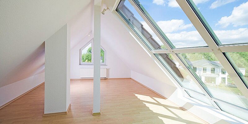 Schräge Fensterfront mit top Ausblick